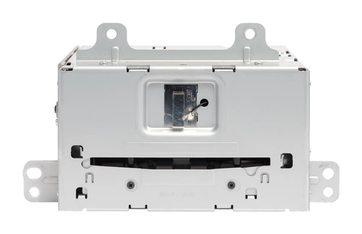 1 Factory Radio 1 Factory Radio 8402 6635 AM FM Satellite CD MP3 Receiver 2016-2017 Chevrolet Cruze — product photo