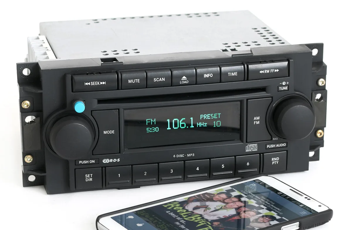 1 Factory Radio 1 Factory Radio P05091720AD Bluetooth Receiver 2004-2010 — product photo
