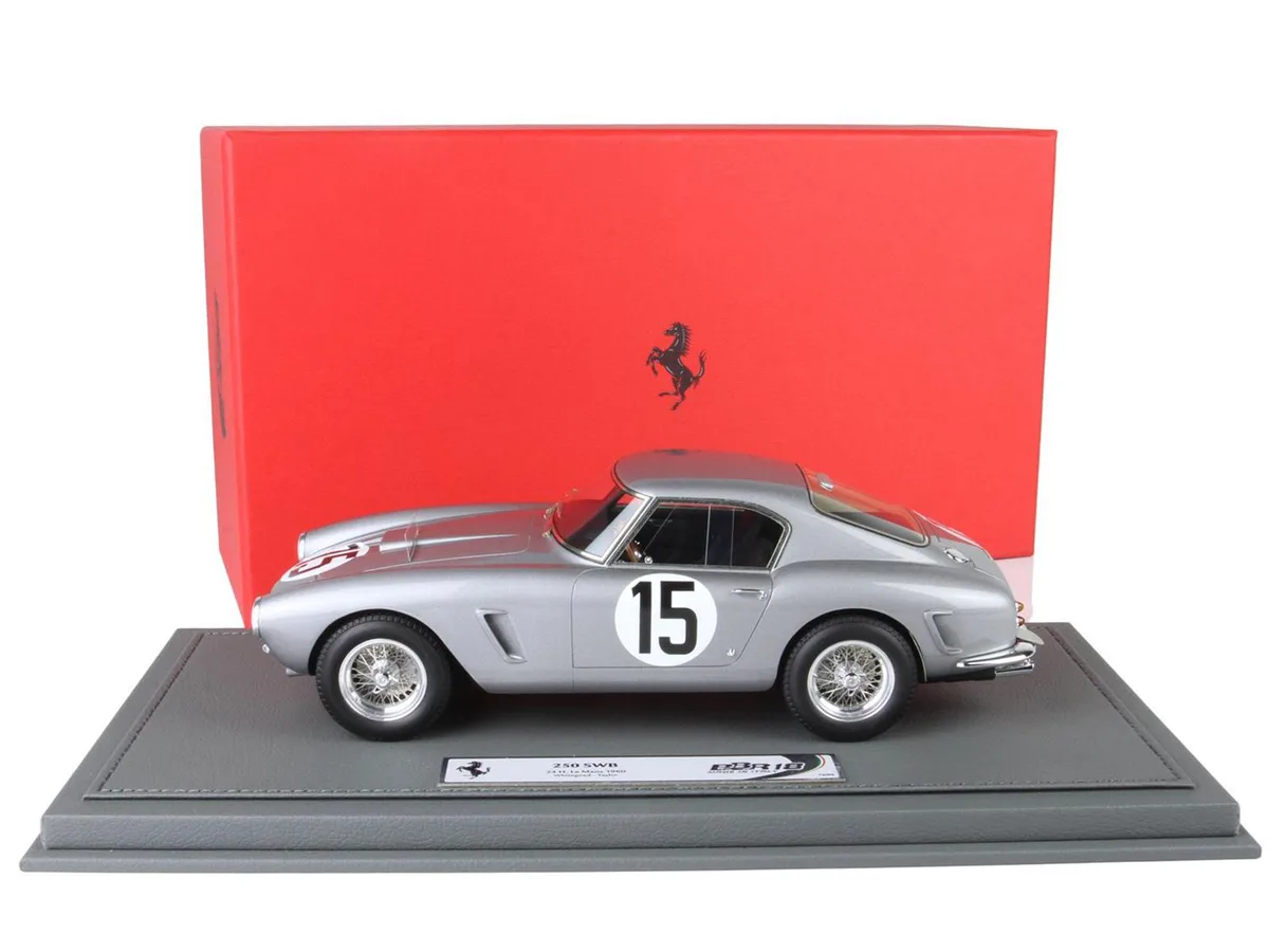 BBR BBR Ferrari 250 SWB #15 1960 Le Mans 1/18 Limited 99 Display Case — product photo