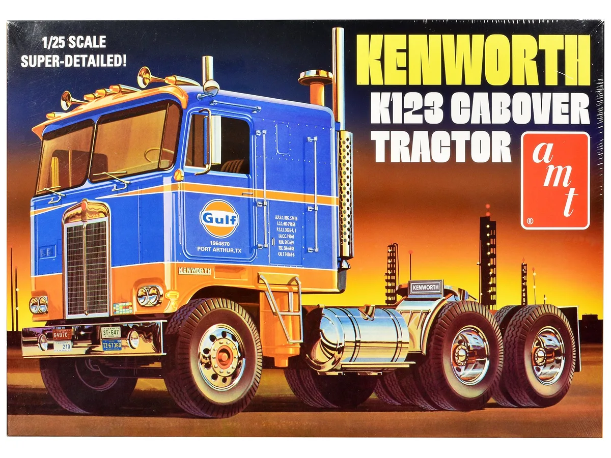 AMT AMT AMT1433 1/25 Kenworth K-123 Cabover Gulf Oil Model Kit 396 Parts — product photo