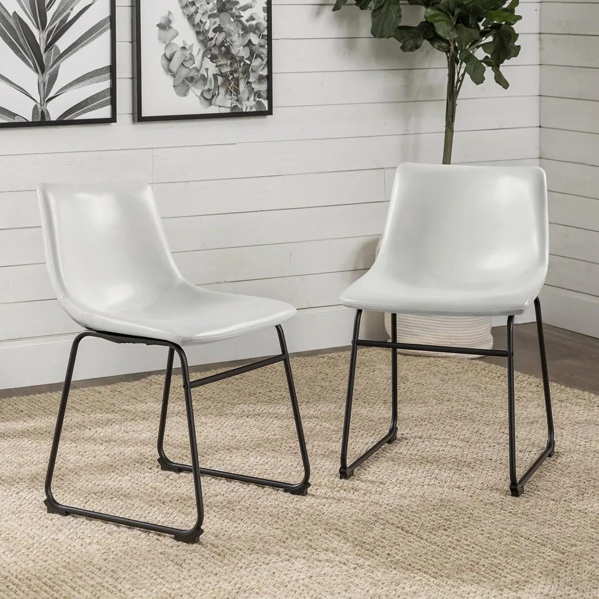 Vitesse Vitesse 18 inch Barstools Set of 2 White — product photo