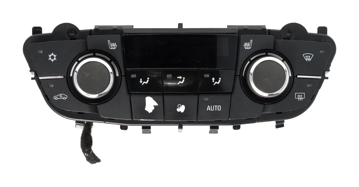 1 Factory Radio 1 Factory Radio Dual Climate Temperature Control Panel 13297381 2011-13 Buick Regal — product photo