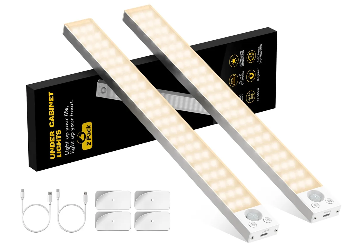 White 14.5 inch LED light bar with clear prismatic cover and magnetic mount