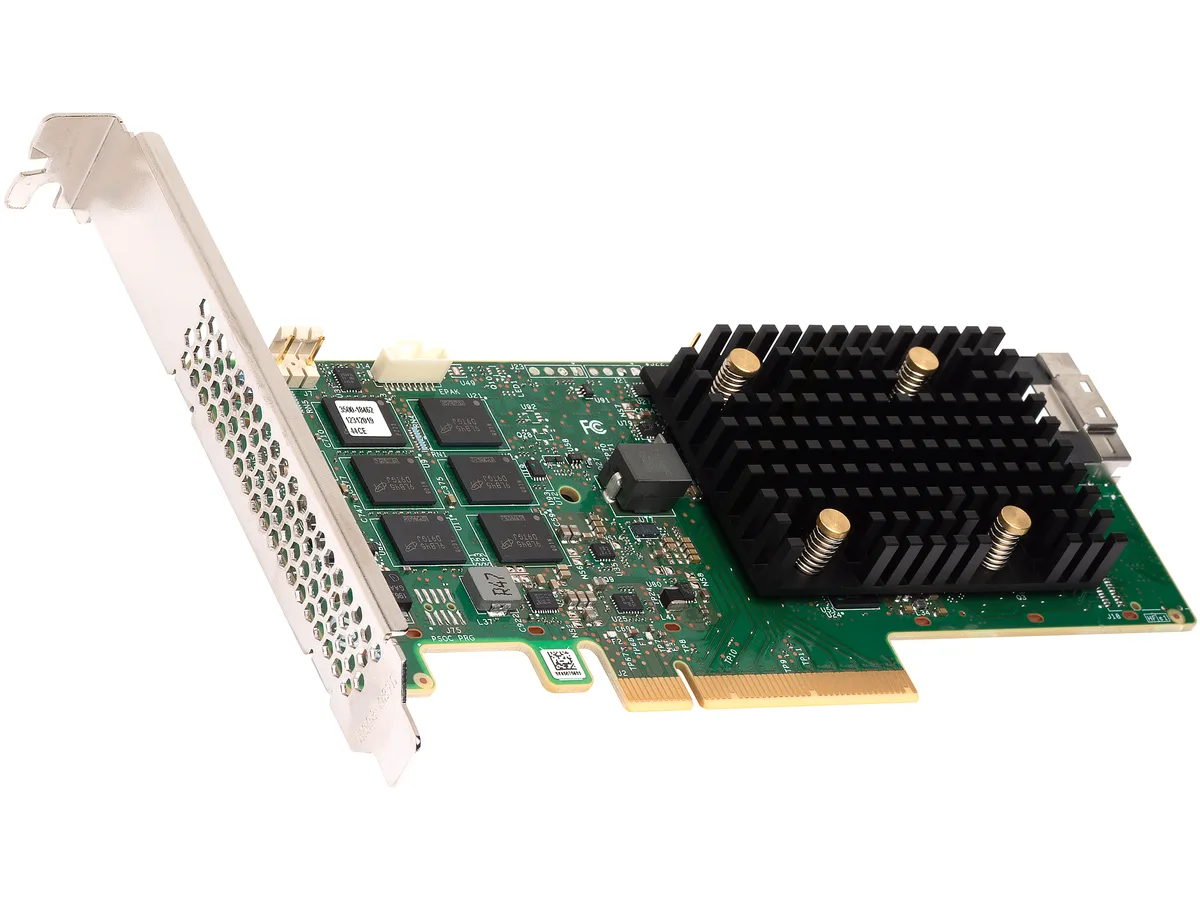 Broadcom Broadcom 05-50077-01 MegaRAID 9560-8i RAID controller PCIe 4.0 x8 — product photo