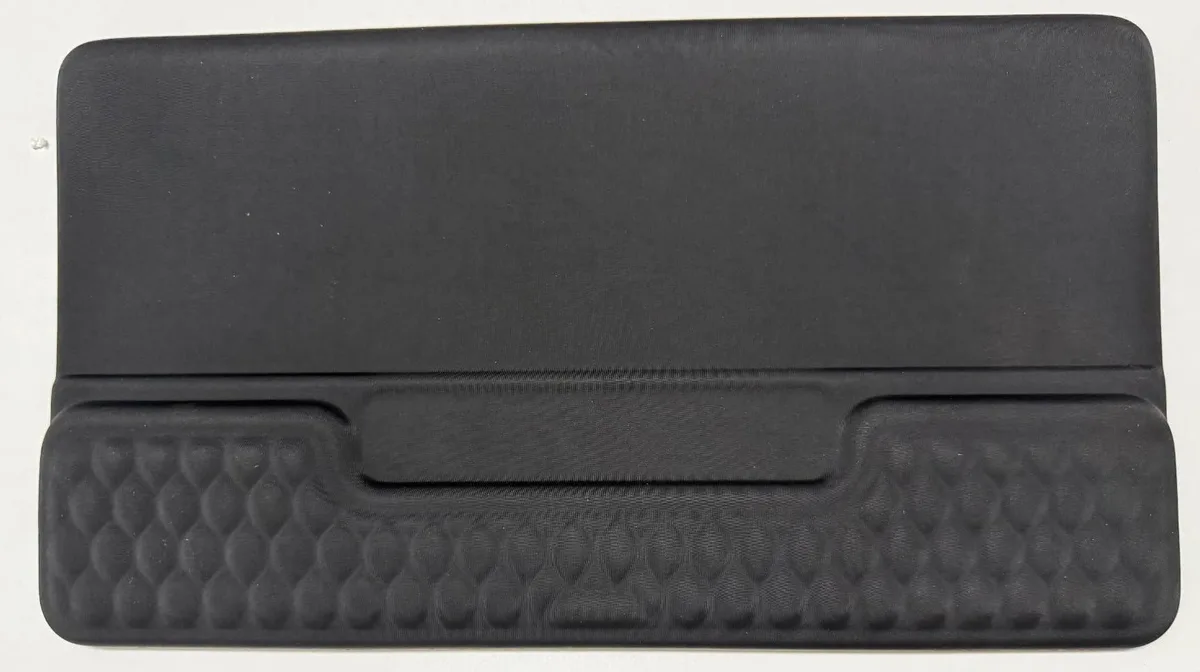  Aszqvd XR-YTZJ-HEI Keyboard Wrist Rest 17.32 x 3.15 in Black — product photo