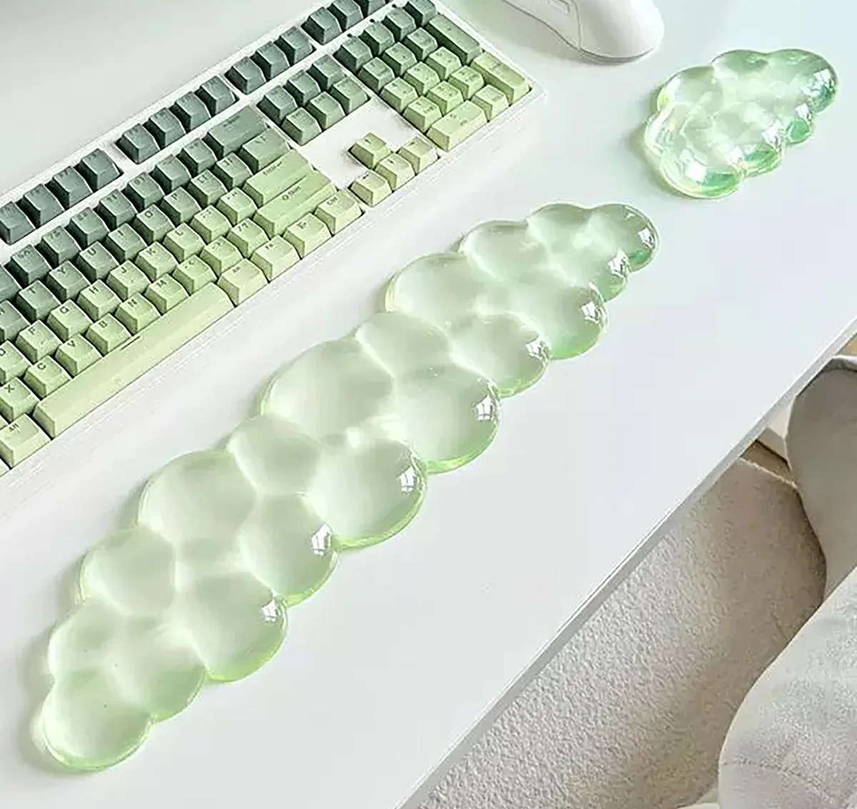  Aszqvd XR-YDBLTZ Gel Mouse Pad Set 17.3 in x 4.33 in Green Cloud — product photo