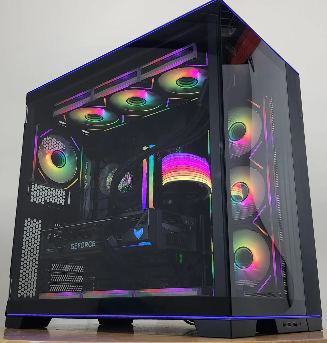 Custom Custom Gaming PC i7-14700KF 32GB DDR5 2TB NVME RTX 4070 Ti SUPER — product photo