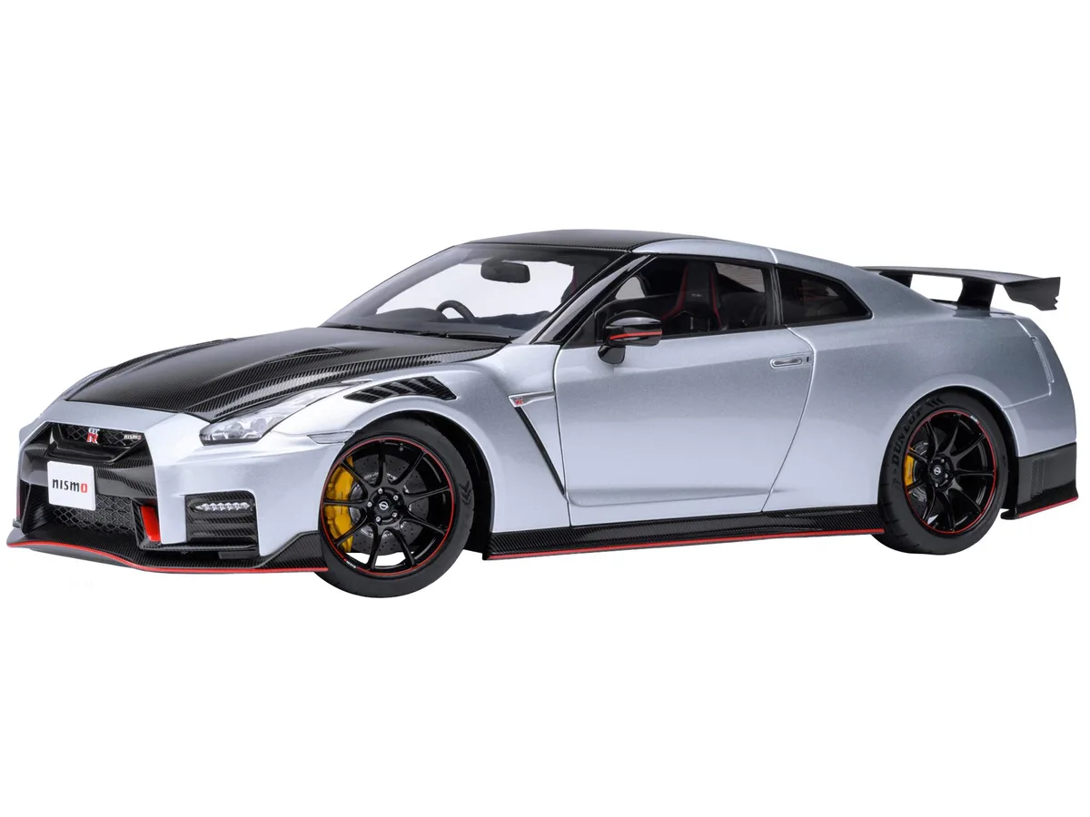 Autoart Autoart 2022 Nissan GT-R (R35) Nismo Special Edition RHD 1/18 Ultimate Metal Silver Carbon Hood Top — product photo