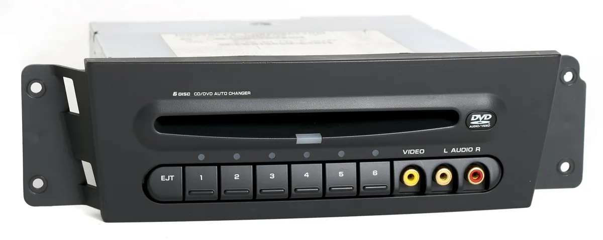 1 Factory Radio 1 Factory Radio P05094031AD 6-Disc CD DVD Changer 2004-08 Chrysler Pacifica — product photo