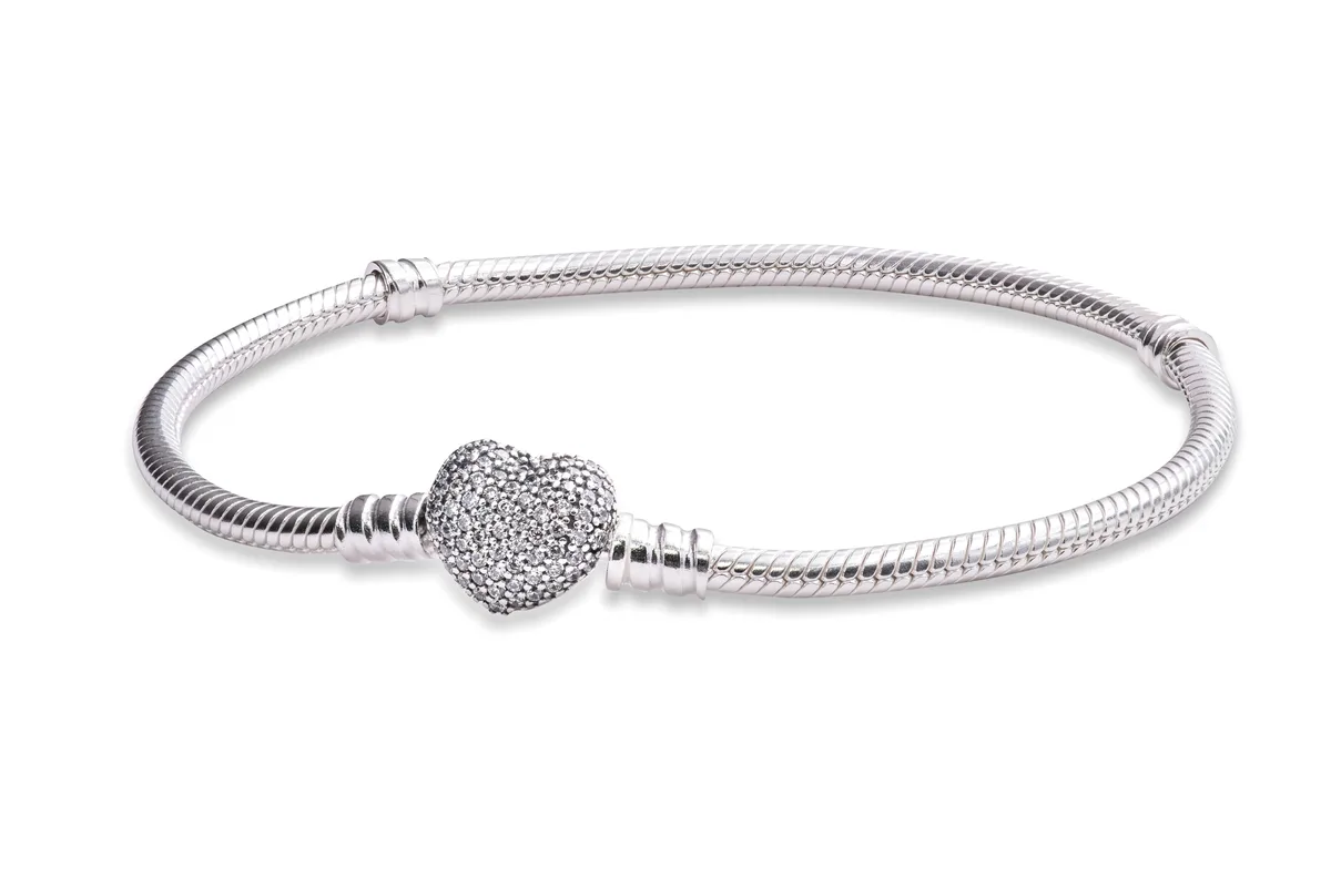 PANDORA PANDORA Moments Silver Bracelet with Pave Heart Clasp — product photo