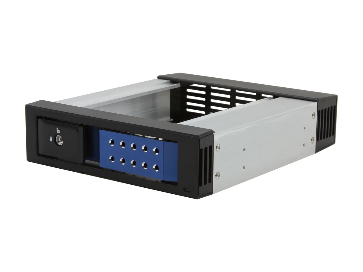 iStarUSA Inc. iStarUSA Inc. BPN-DE110SS-BLUE 5.25" to 3.5" SATA SAS 6.0 Gbps Hot-swap Rack server accessory — product photo