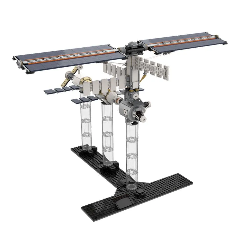 ZITIANYOUBUILD ZITIANYOUBUILD Space Station with Solar Panels 4649 Pieces Building Set — product photo