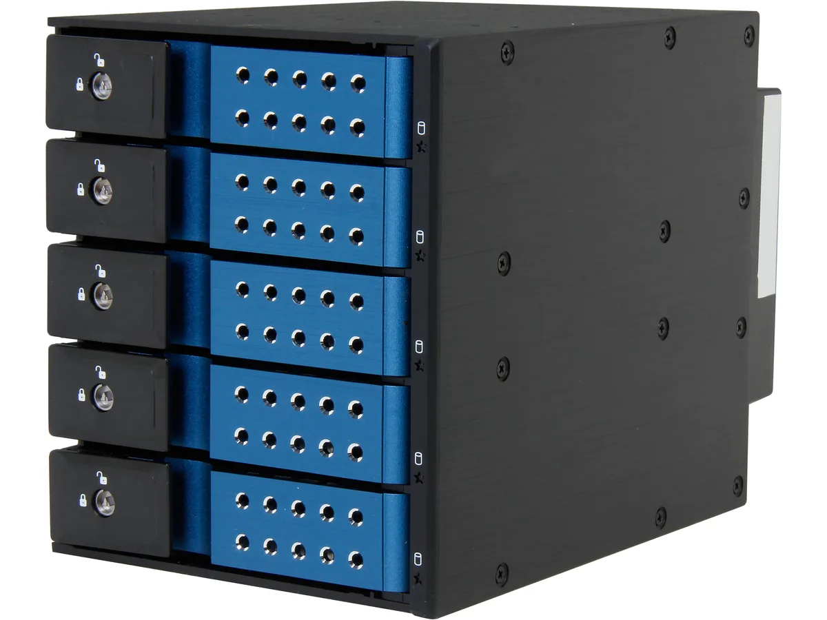 iStarUSA Inc. iStarUSA Inc. BPN-DE350SS-BLUE 3 x 5.25" to 5 x 3.5" SAS SATA 6.0 Gbps Hot-Swap Rack server accessory — product photo