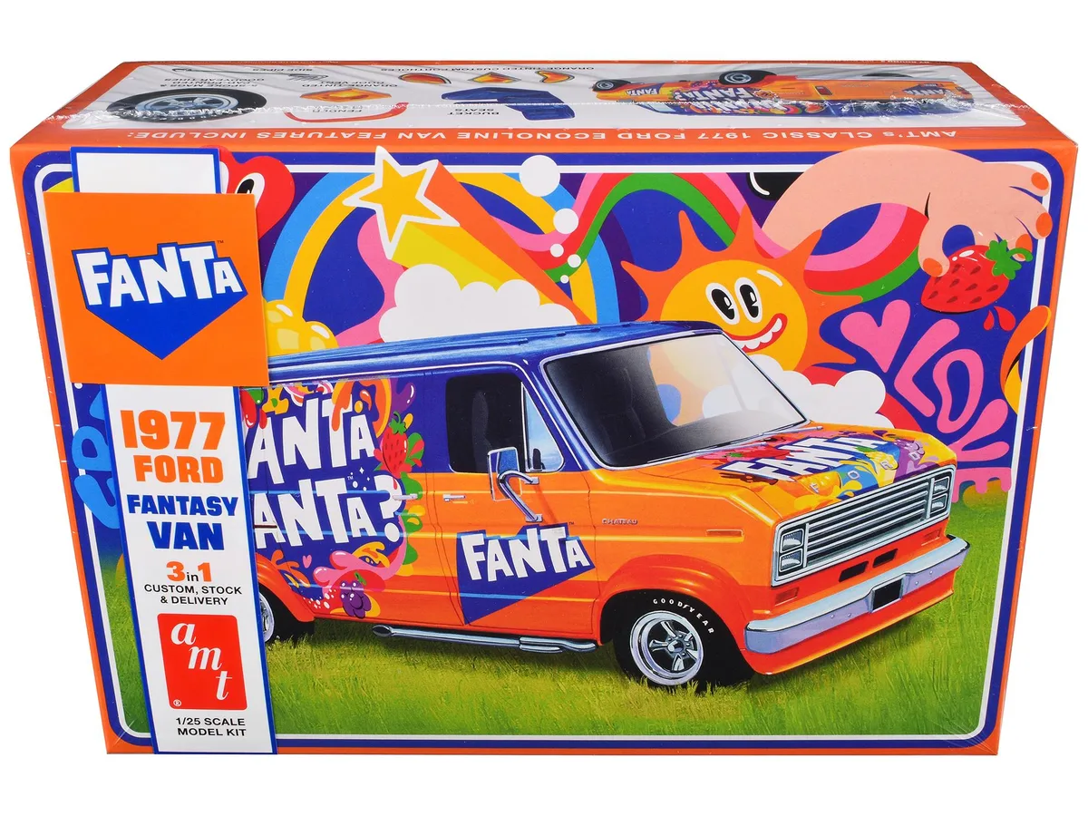 AMT AMT 1977 Ford Custom Van "Fanta" 1/25 Scale Model Kit — product photo