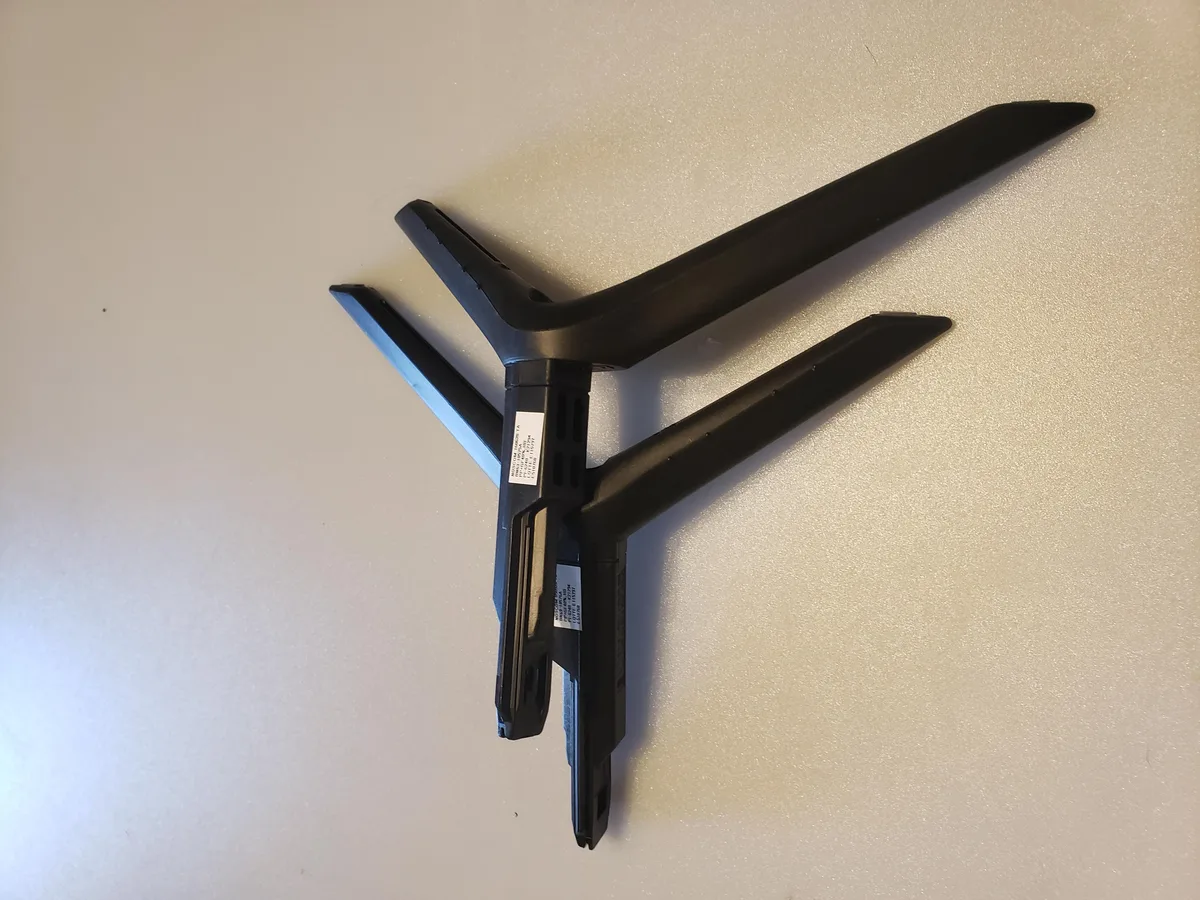 SAMSUNG SAMSUNG TV Stand Legs for UN50TU8000F UN55TU8000F UN55TU8200F — product photo