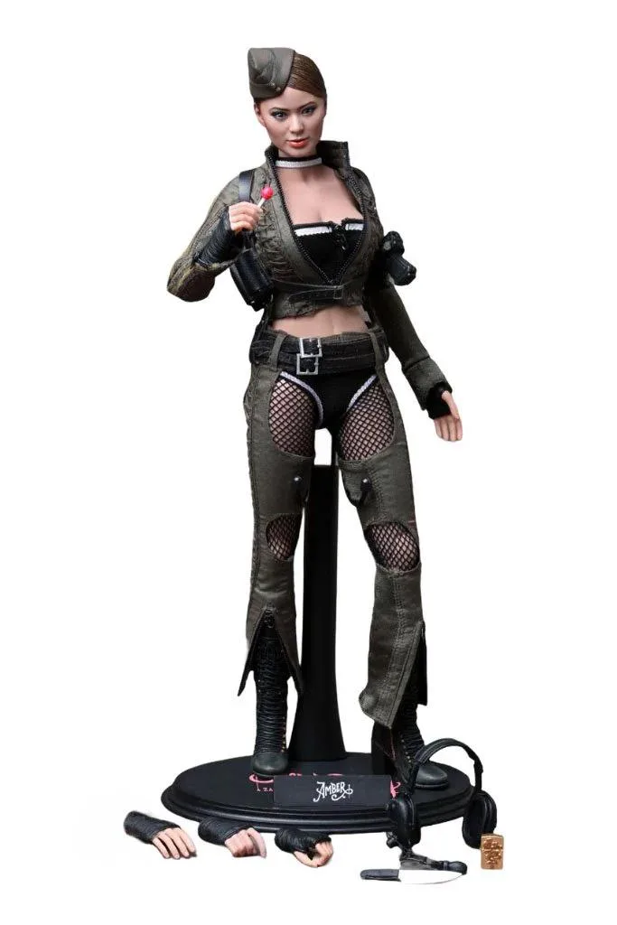 Hot Toys Hot Toys MMS158 Sucker Punch Amber 1/6 action figure — product photo
