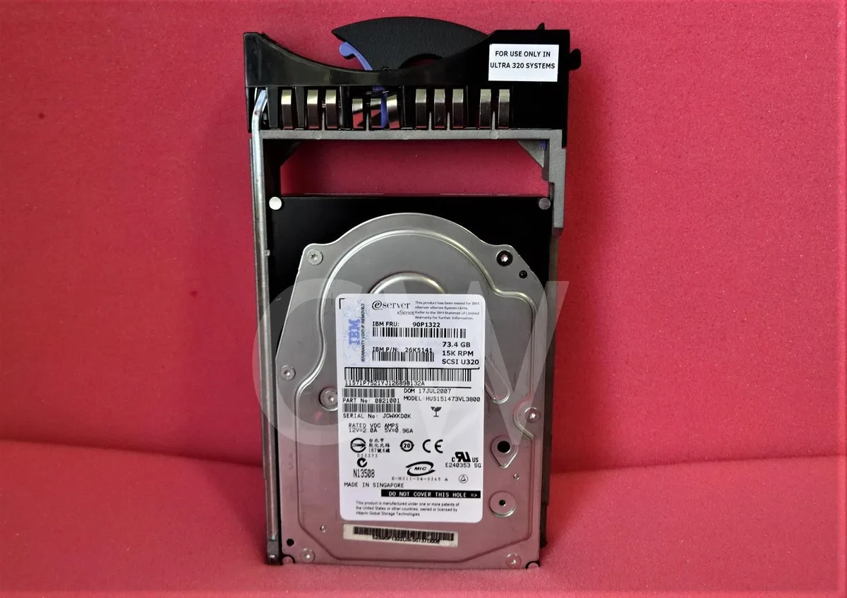 IBM IBM HUS151473VL3800 73.4GB 15000RPM Ultra-320 SCSI 3.5" internal hard drive with caddy — product photo