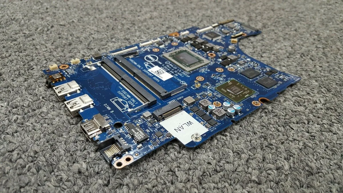 DELL DELL Inspiron 5565 5765 Motherboard KPK2C AMD FX-9800P 2.7GHz Radeon R7 M445 2GB DDR5 — product photo