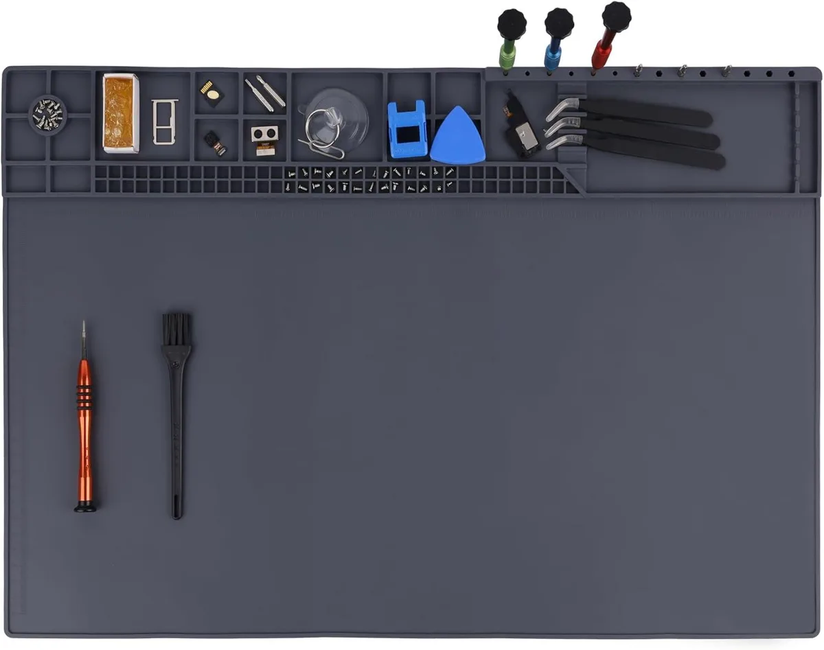 BFKK BFKK Magnetic Silicone Soldering Mat 22" x 14.2" 932°F — product photo