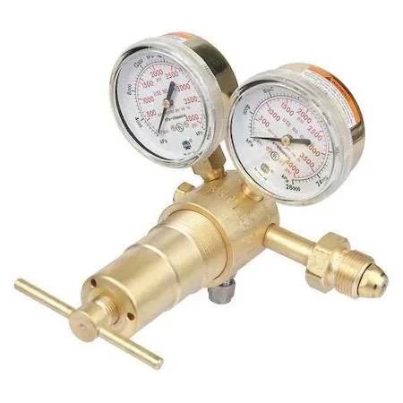Brass oxygen regulator with T-handle and CGA 540 inlet