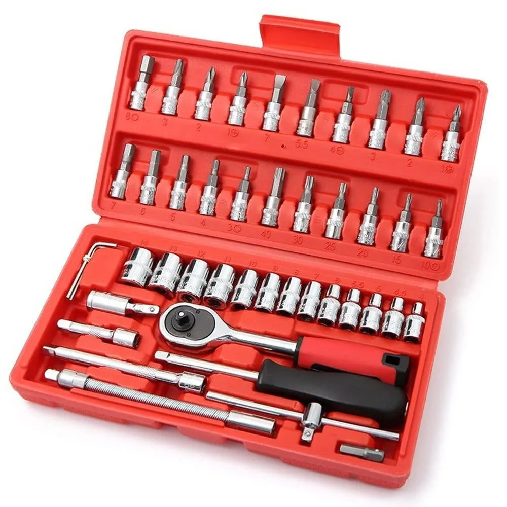 Chrome vanadium socket set in black blow-moulded case with ratchet and bits