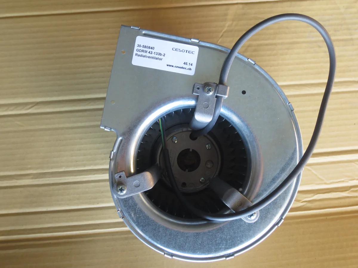 Fans Fans GDRM42-133B-2 230 V 50 Hz 1700 rpm 240 W case fan — product photo
