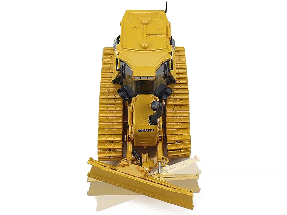 First Gear First Gear Komatsu D51PXi-24 Dozer with Hitch 1/50 Diecast Model — product photo