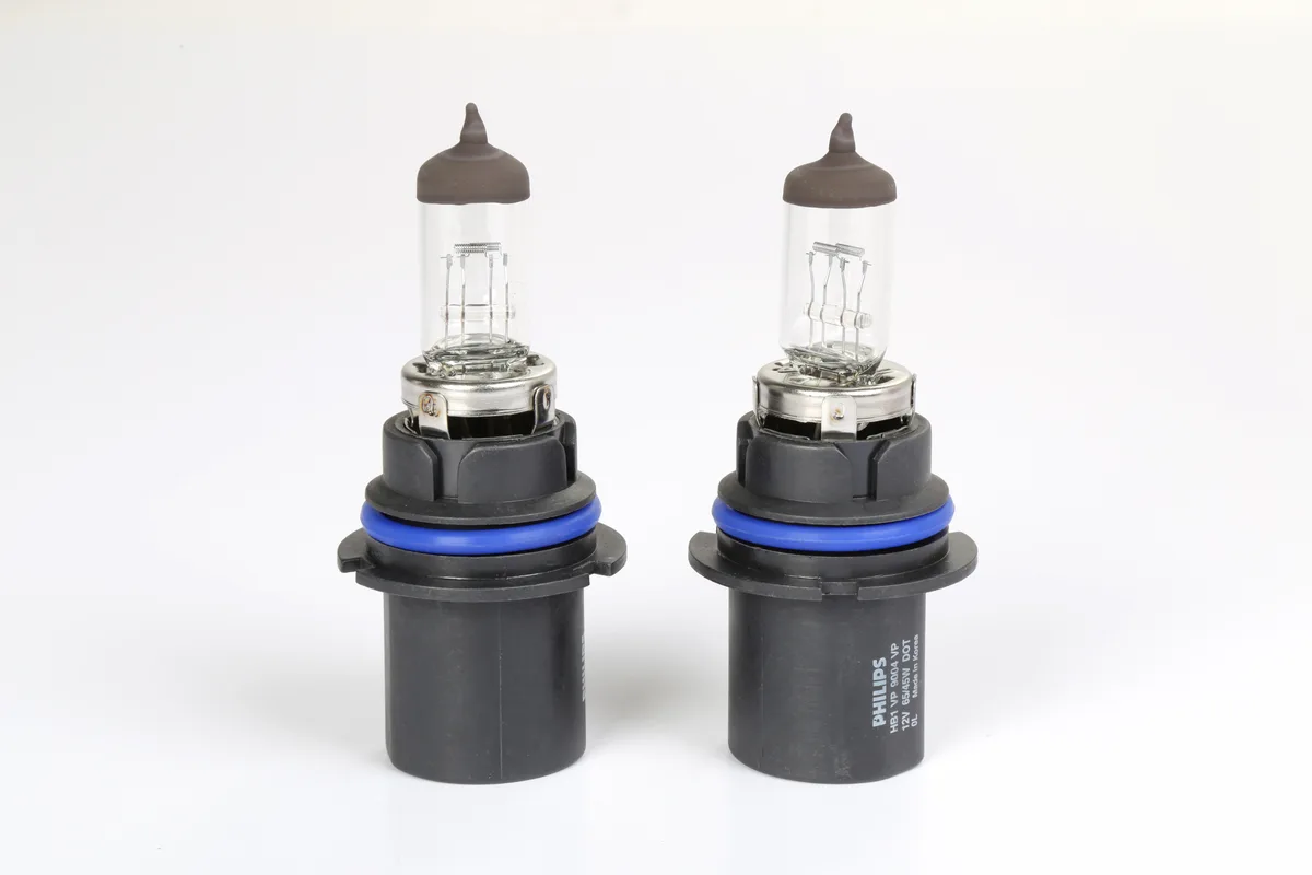 Philips Philips Vision Plus 9004 65/45W 12V Halogen Headlight Bulb Pair — product photo