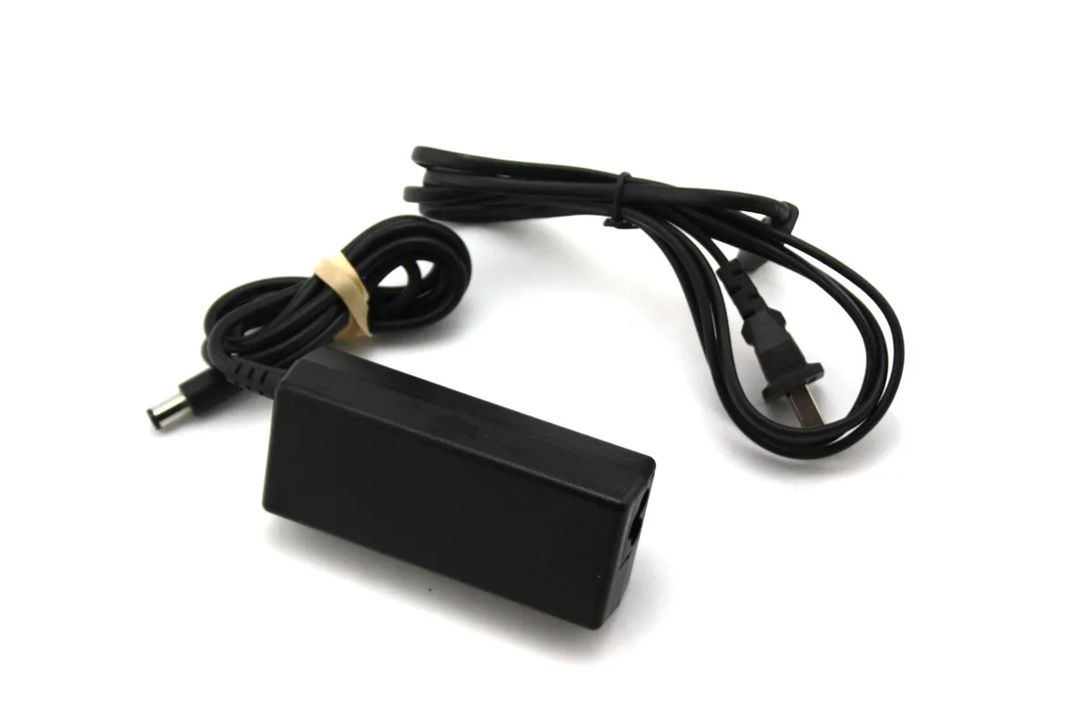 HP HP PA-1650-02HC 65W ac adapter 18.5V 3.5A — product photo
