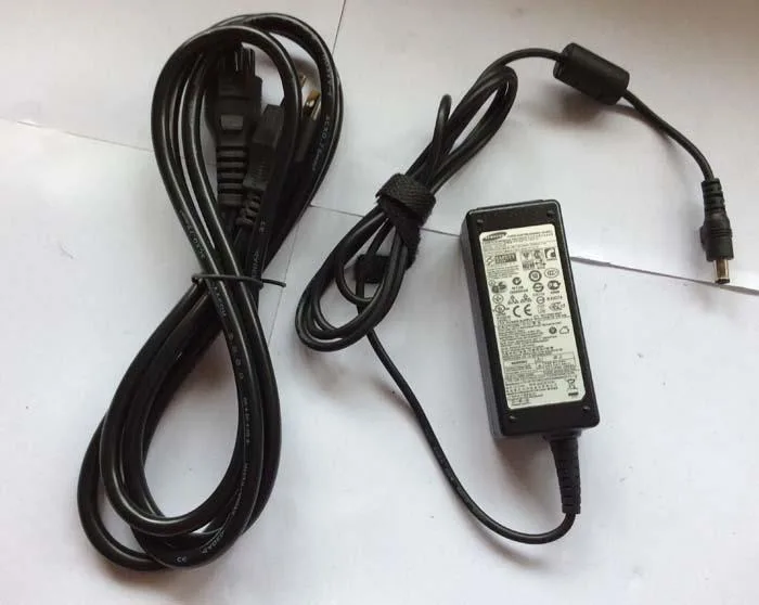 E-buy E-buy 19V 2.1A 5.5mm 3.0mm AC power adapter — product photo