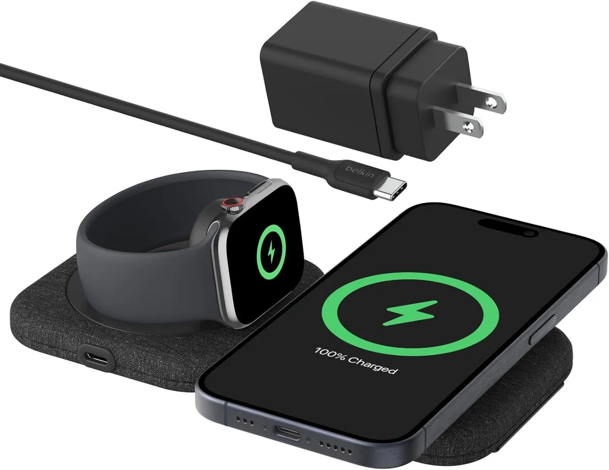 FLEANE FLEANE 2-in-1 Magnetic Charging Travel Pad 15W Qi2-Certified Black — product photo