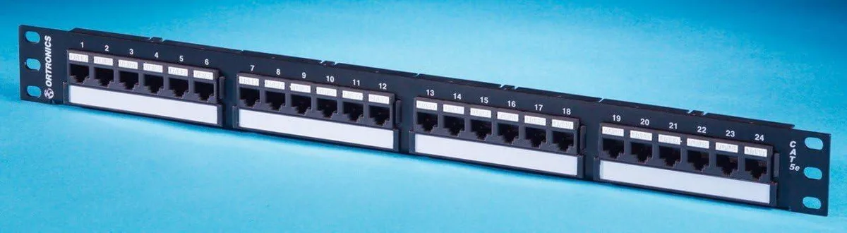 CELUX CELUX Side Panel 24-Port 1U Patch Panel — product photo