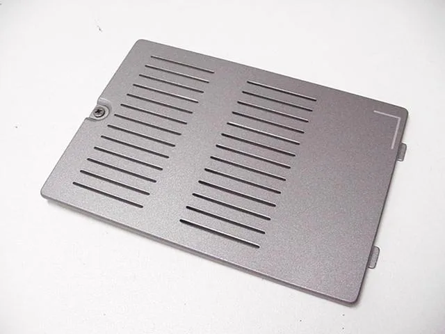 DELL DELL Latitude D510 D520 D530 Memory Door Cover P8782 — product photo