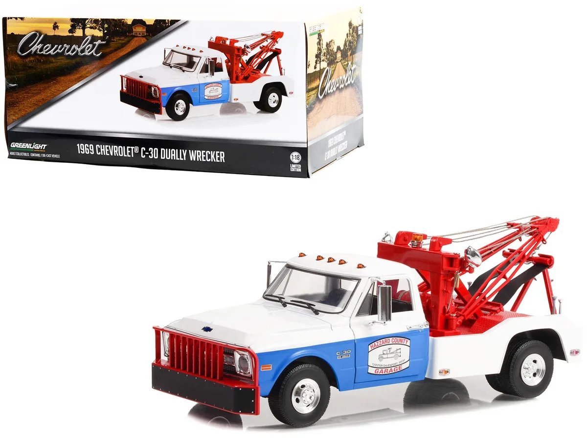 GREENLIGHT GREENLIGHT 1969 Chevrolet C-30 Dually Wrecker Tow Truck "Hazzard County Garage" 1/18 Diecast hobby collectible — product photo