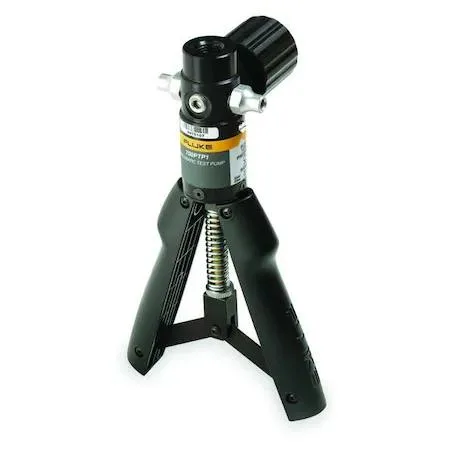 Fluke 700PTP-1 pneumatic test pump with hose and quick-connect fittings