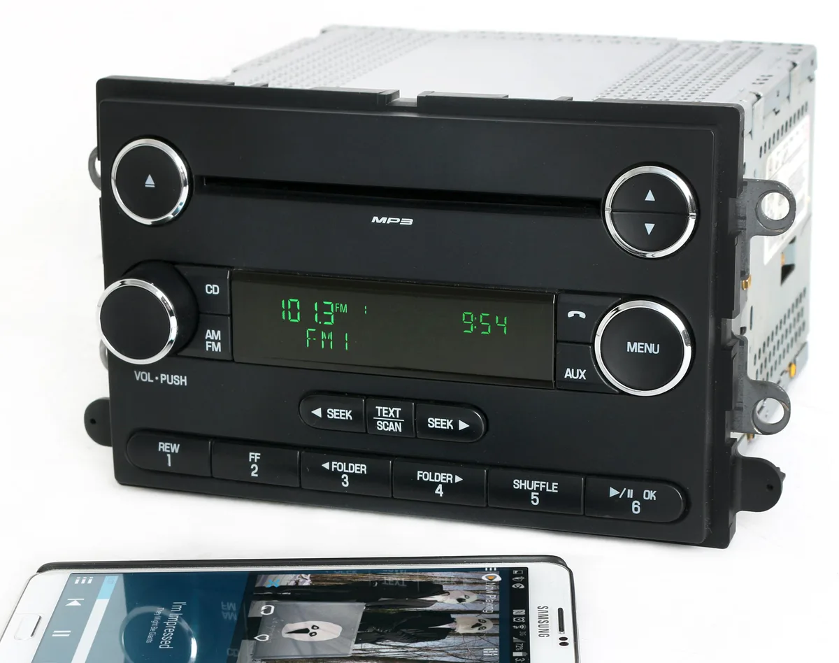 1 Factory Radio 1 Factory Radio 8F9T-18C869-FB AM FM mp3 CD receiver Bluetooth — product photo