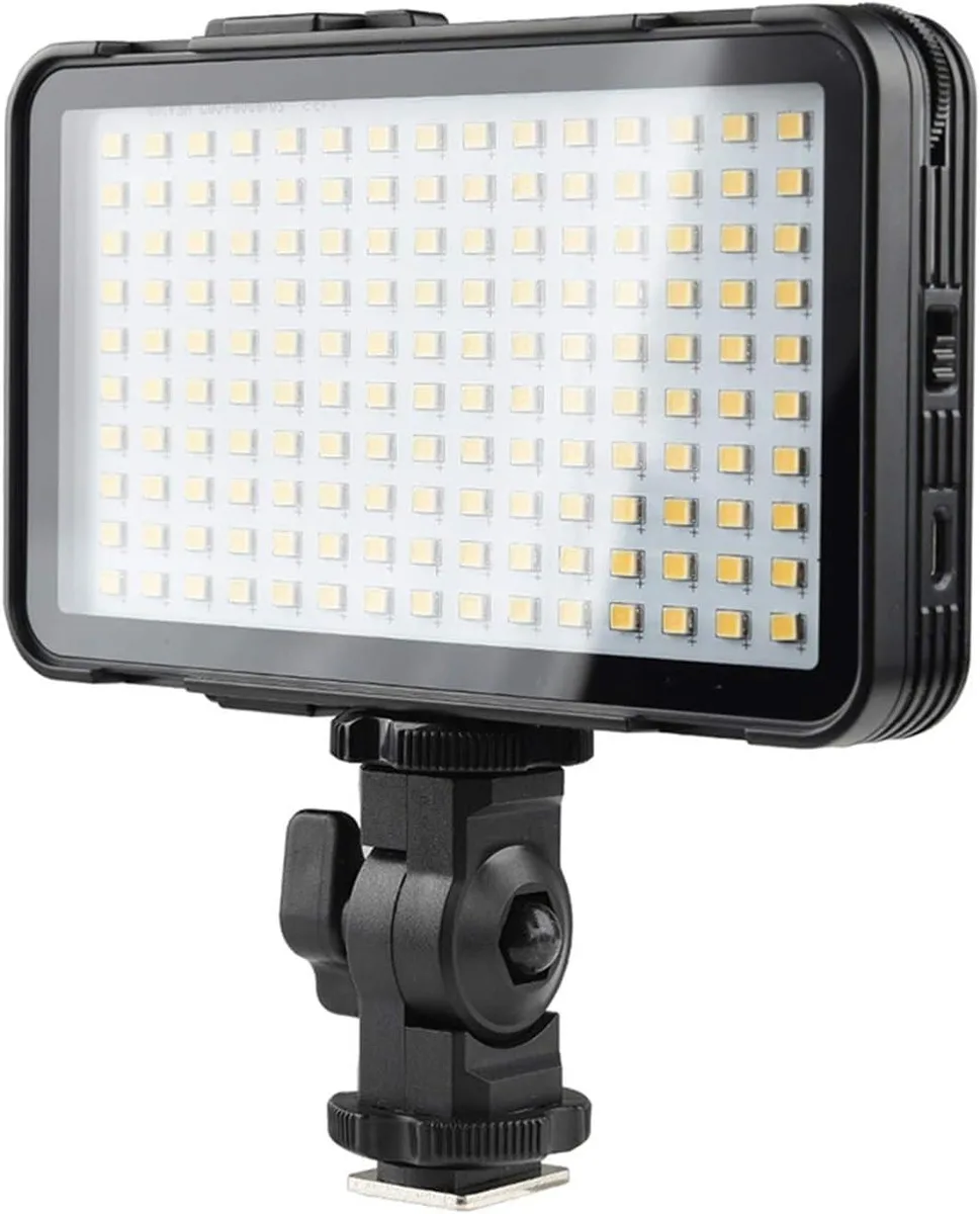  Godox LEDM150 studio light 150 LED 5600K CRI 95+ 3000mAh 60min USB — product photo