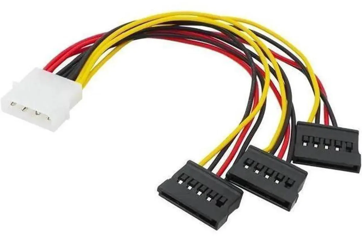 SMUGDESK SMUGDESK 22cm 4Pin Molex to 3-Port SATA Power Splitter Cord — product photo