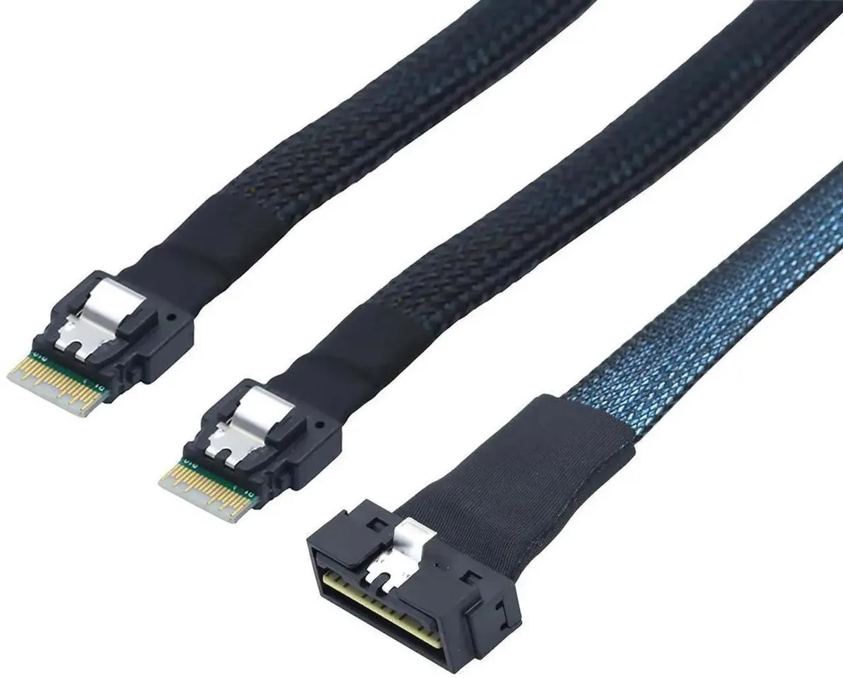 SMUGDESK SMUGDESK SFF-8654 8i to Dual SFF-8654 4i SAS Cable .5m — product photo