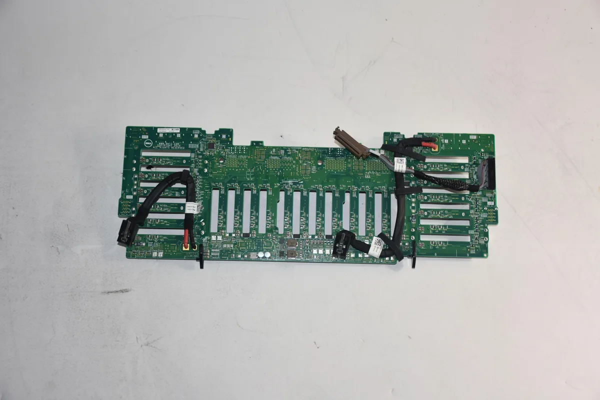 DELL DELL 24-Bay 2.5" SAS/SATA Backplane Board for PowerEdge R920 R930 Server Rack — product photo