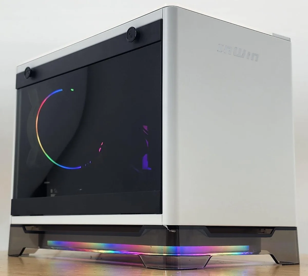 Custom Custom Ryzen 5 8500G RTX 4060 16GB DDR5 1TB NVME Gaming PC — product photo