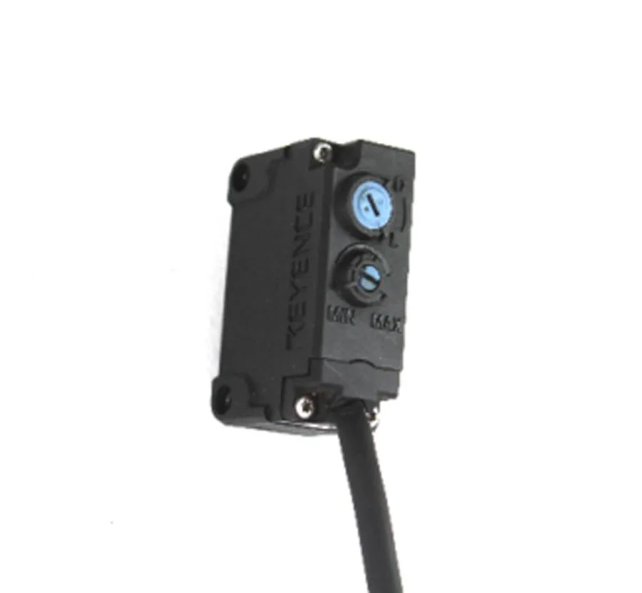 Keyence Keyence PZ-G41N photoelectric sensor NPN 1 m range 10-30 VDC IP67 — product photo