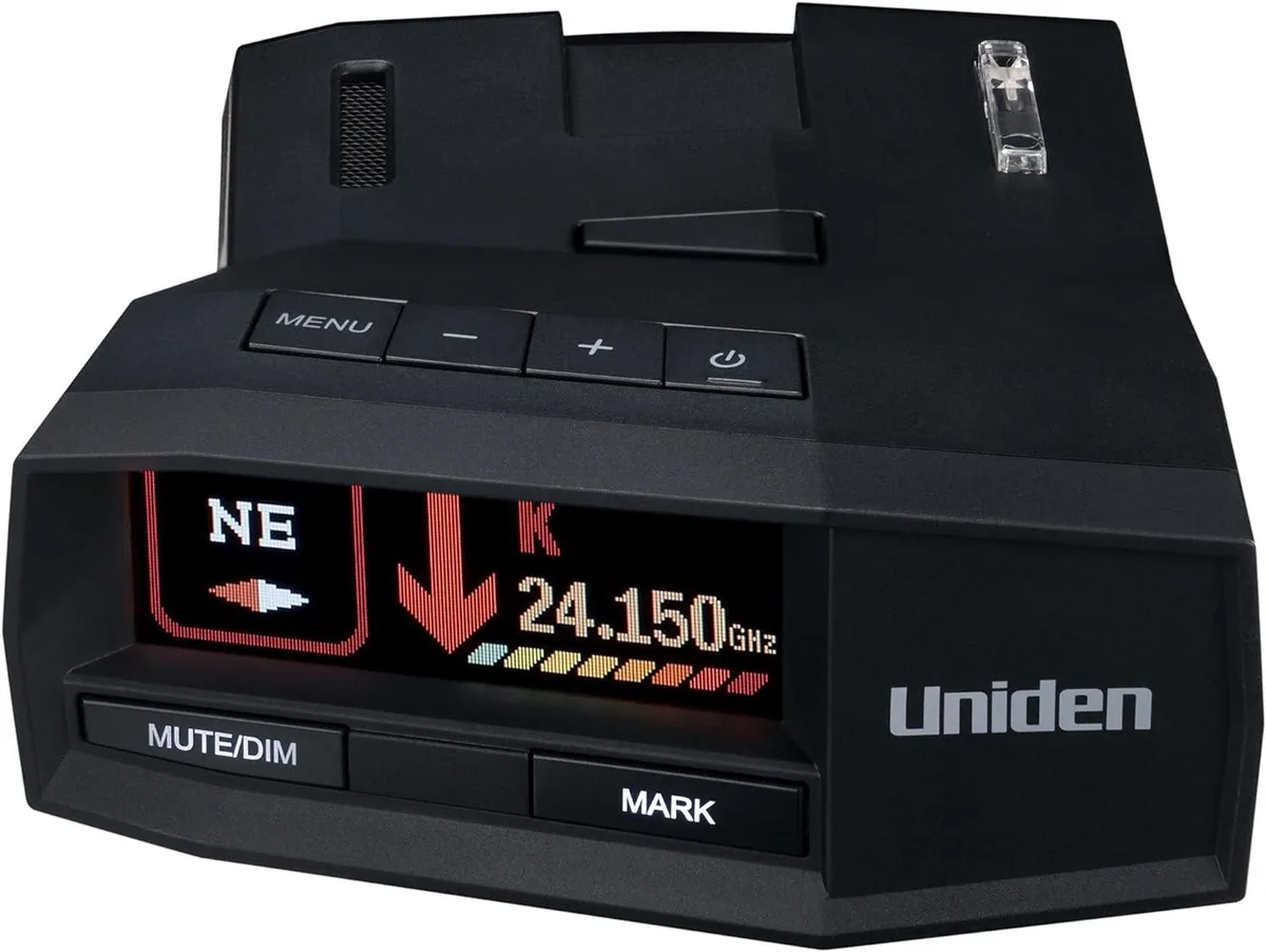 Uniden Uniden R8 Extreme Long-Range Radar Detector — product photo