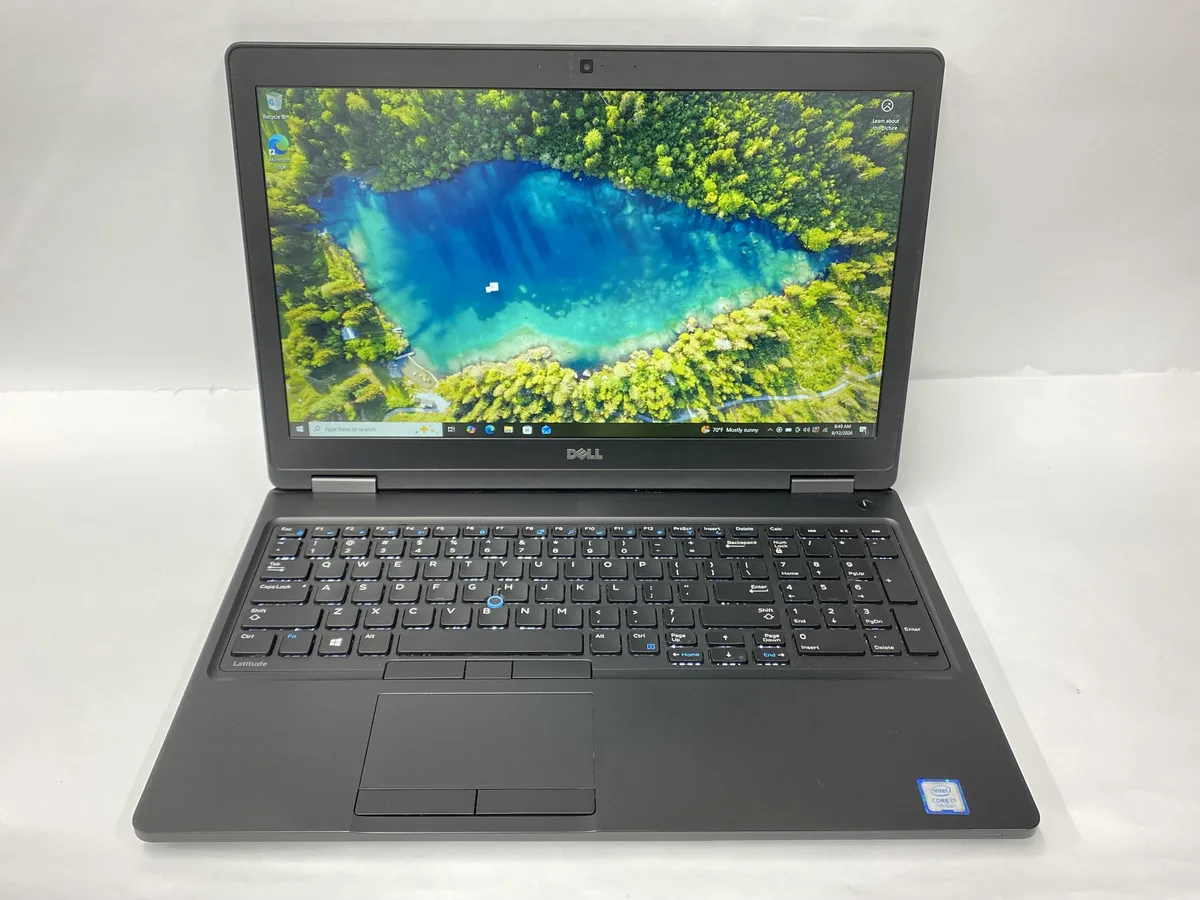 DELL DELL Latitude 5580 i7-7820HQ 16GB 256GB 15.6" 1920x1080 laptop — product photo