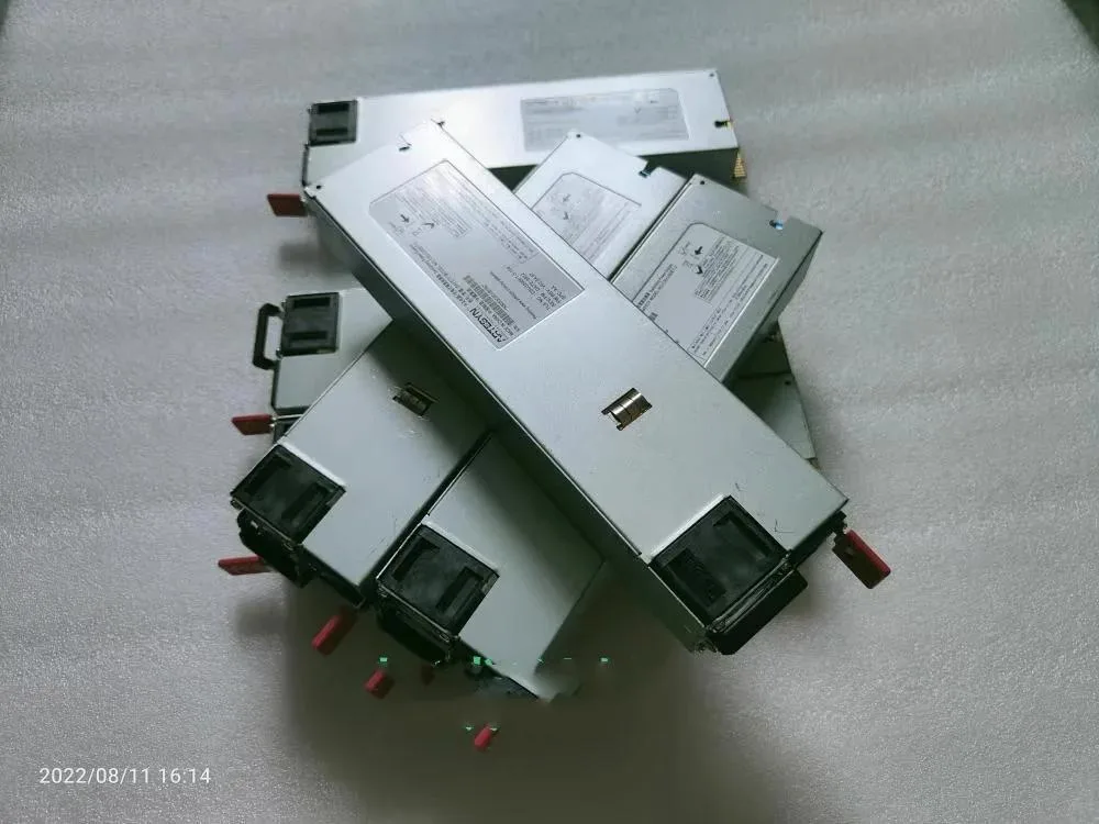 Supersuperuncle Supersuperuncle CSU3200ET-3-100 3200W server power supply — product photo