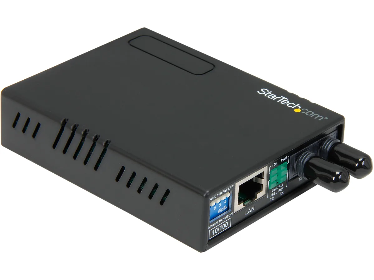 STARTECH STARTECH MCM110ST2 10/100 Multi Mode Fiber Copper Fast Ethernet Media Converter ST 2 km — product photo