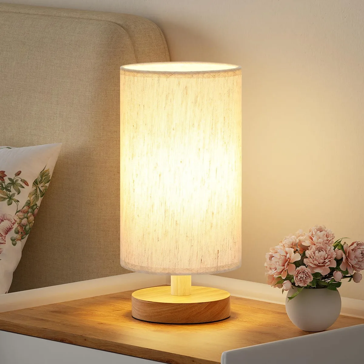 Rectangular beige glass shade, 4.5 inches square, vintage style