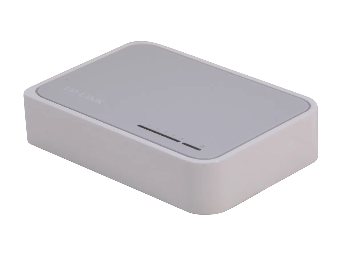 TP-Link TP-Link TL-SF1005D 5-port 10/100 Mbps network switch — product photo