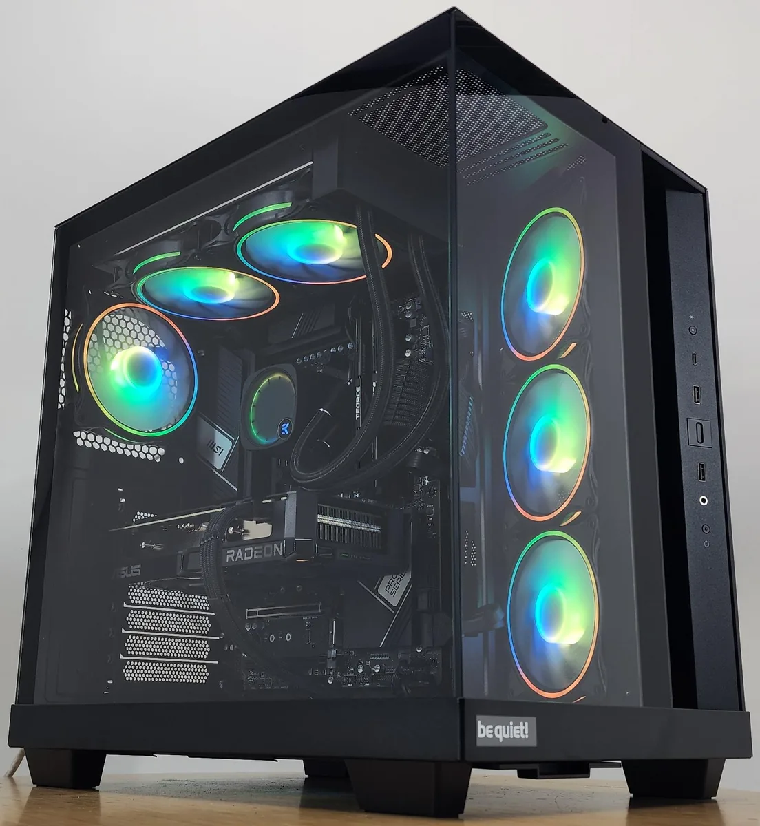 Custom Custom Gaming PC Ryzen 7 7700 16GB DDR5 1TB NVME RX 7600 XT EK 240mm AIO X670 650W Gold BGW83 — product photo