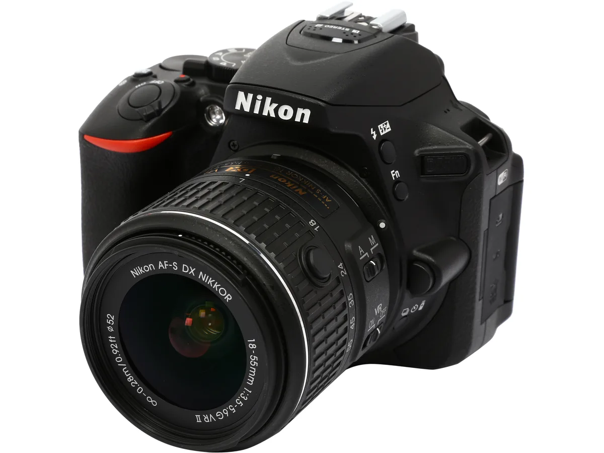 Nikon Inc Nikon Inc 1546 D5500 dslr camera with 18-55mm VR II lens — product photo